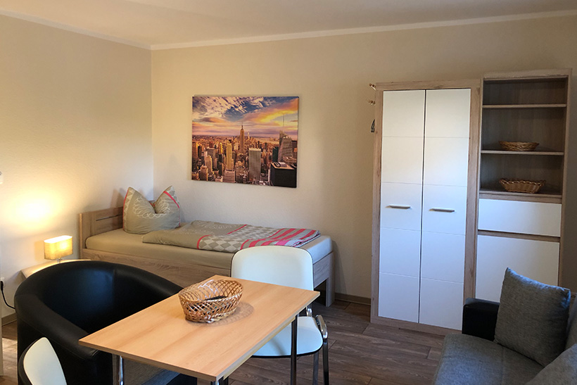 Room 1 - Room Rental for Commuters and Fitters