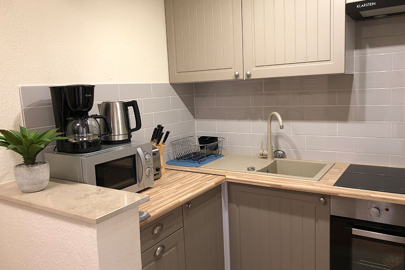 Kitchen- Room Rental for Commuters and Fitters